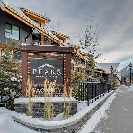 Peaks Hotel And Suites Банфф Екстер'єр фото