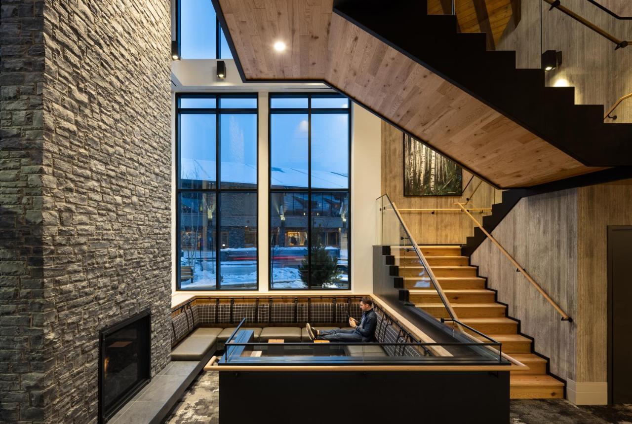 Peaks Hotel And Suites Банфф Екстер'єр фото