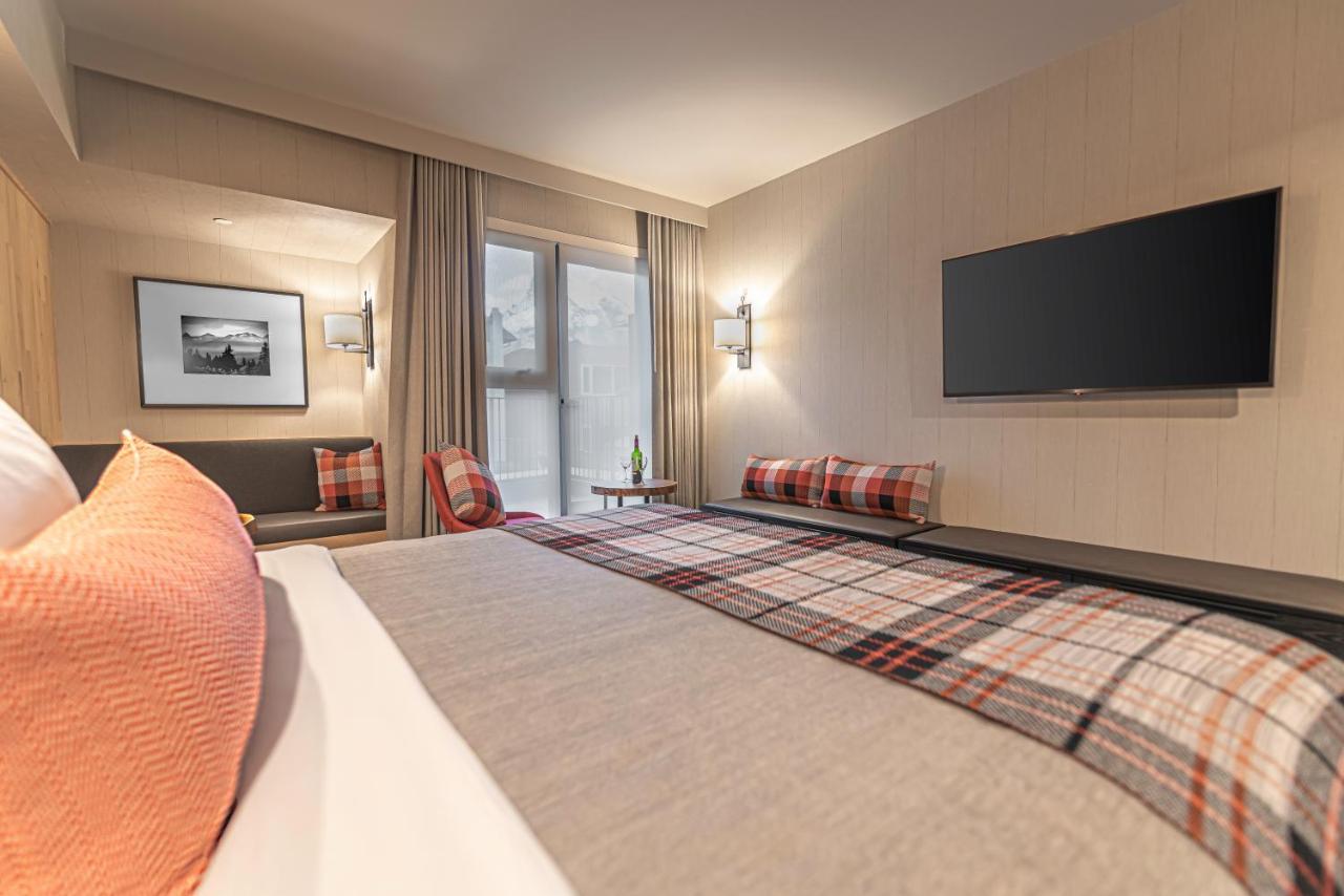 Peaks Hotel And Suites Банфф Екстер'єр фото