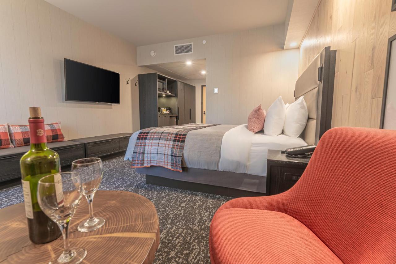 Peaks Hotel And Suites Банфф Екстер'єр фото