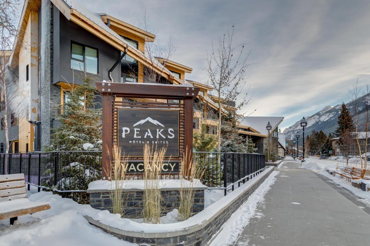 Peaks Hotel And Suites Банфф Екстер'єр фото
