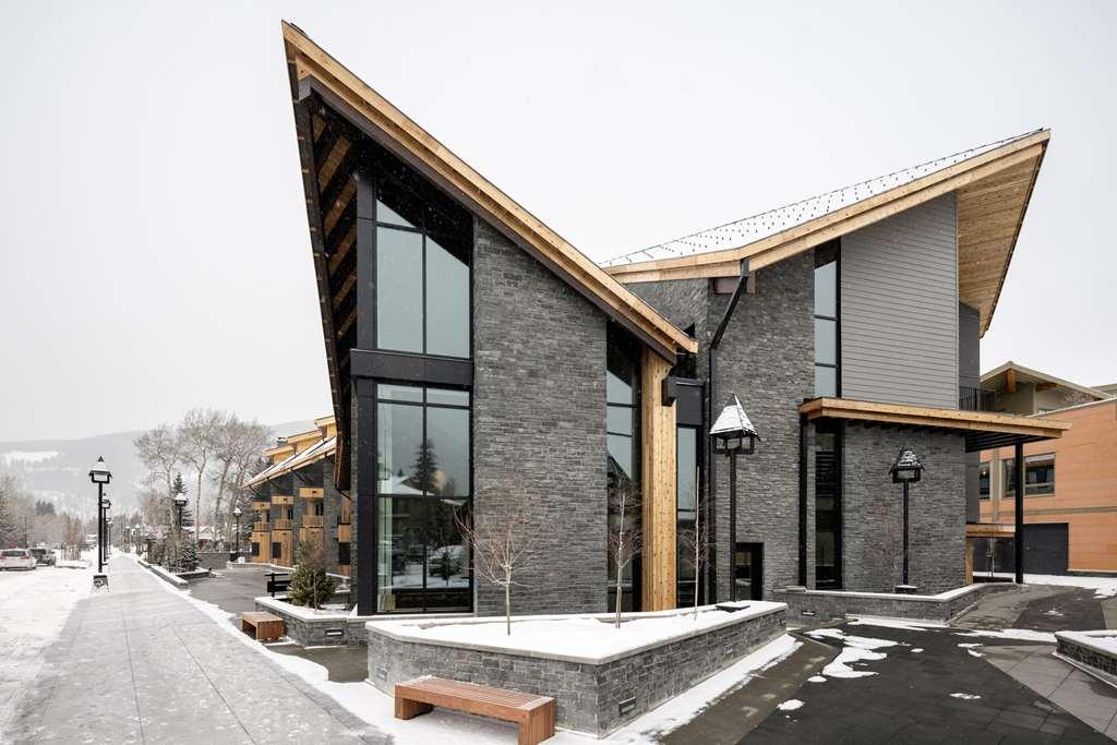 Peaks Hotel And Suites Банфф Екстер'єр фото